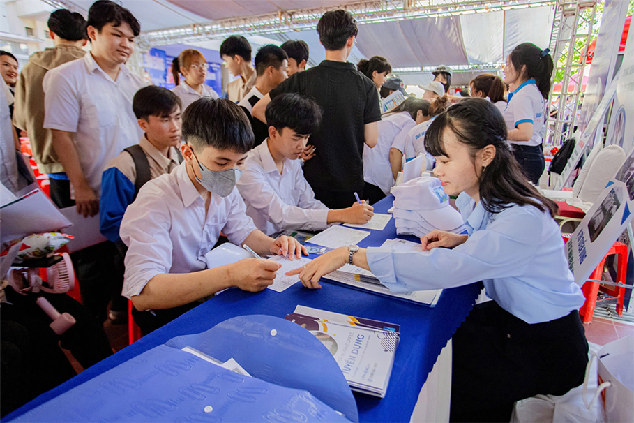 Đắk Lắk đẩy mạnh kết nối việc làm, mở rộng cơ hội sinh kế cho người lao động